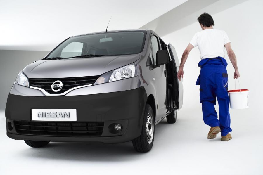  Nissan NV200 2009 года  (фото 11 из 108)